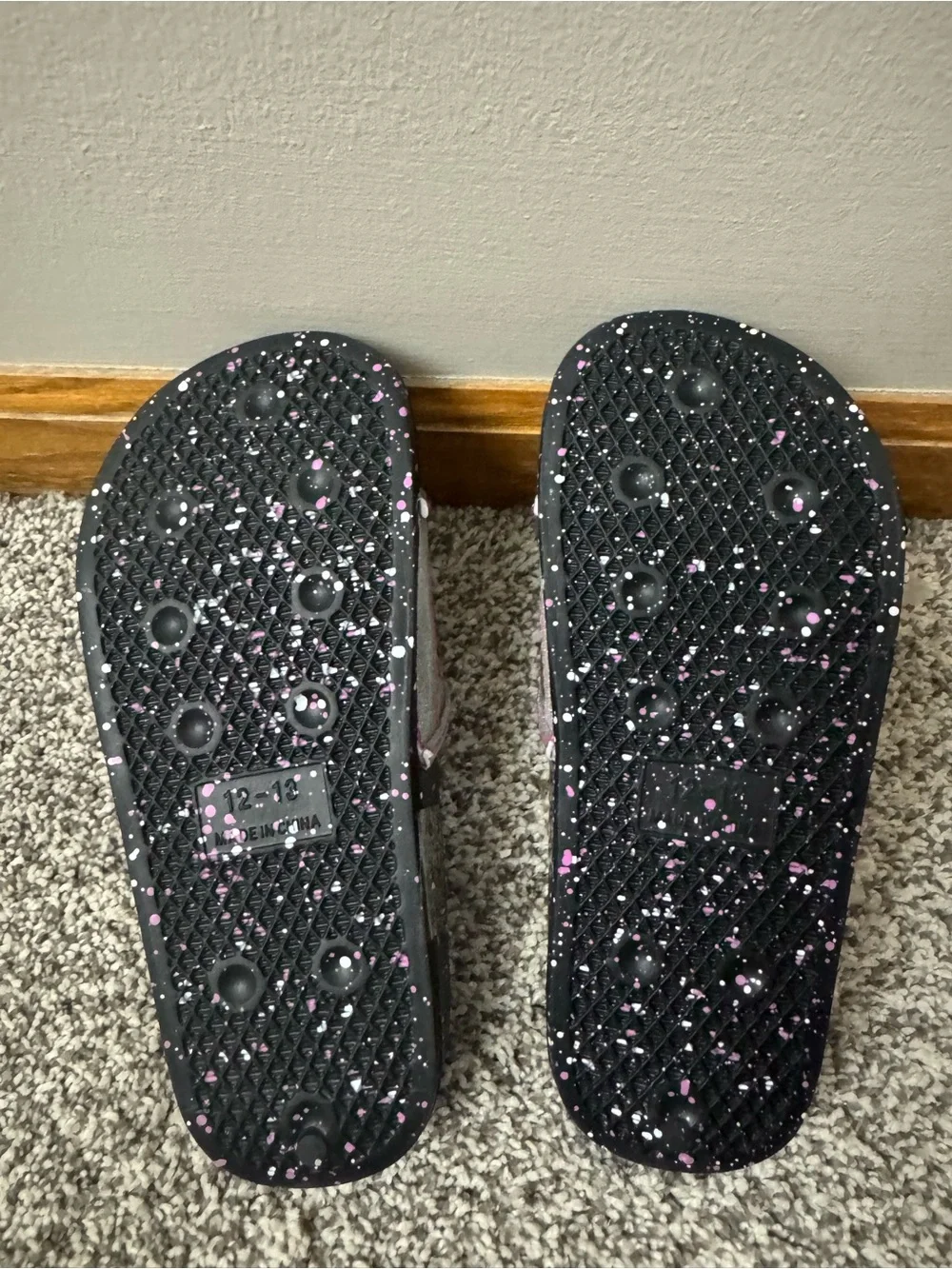 L.O.L. Surprise! Girls Black & Neon Green Character Slide Sandals Size 12/13